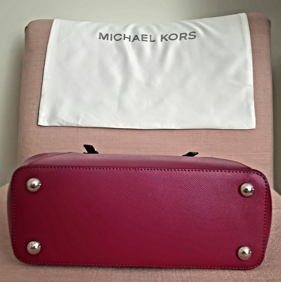 NWT! *PRICE DROP* M KORS JET SET LG TOTE - Picture 6 of 8